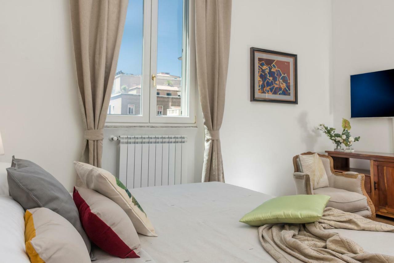 New! Spanish Step Design Apartment Rom Exteriör bild