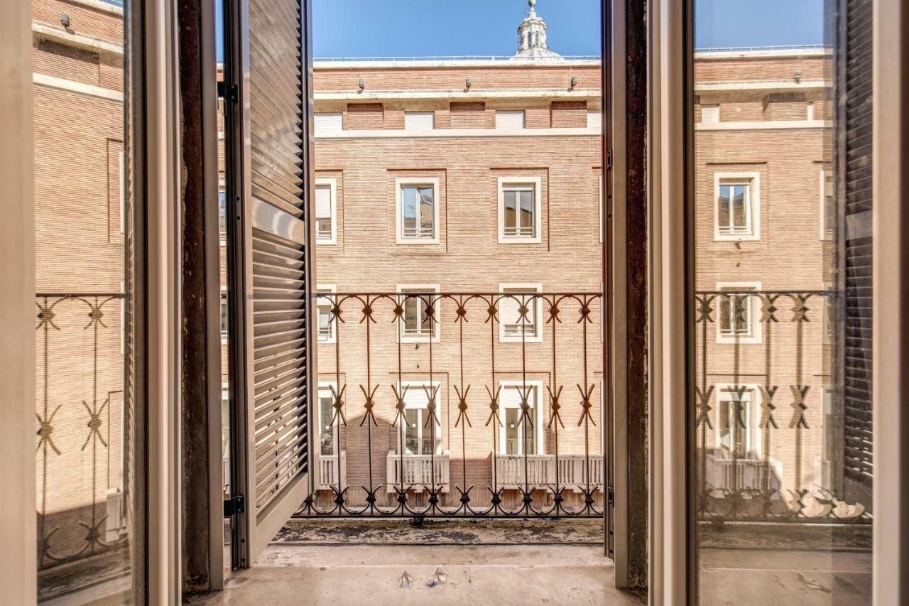 New! Spanish Step Design Apartment Rom Exteriör bild