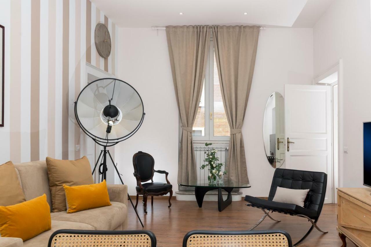 New! Spanish Step Design Apartment Rom Exteriör bild